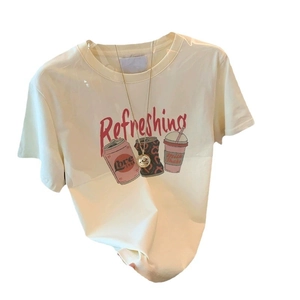 Damen Baumwoll-T-Shirt in Beige mit Refreshing-Print und Softdrink-Grafiken