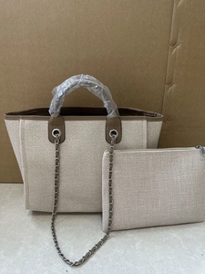 Sac Fourre-tout en Toile de Grande Capacité pour Femmes Avec Bandoulière en Chaîne Garniture en Cuir Contrastée