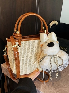 Women Woven PU Leather Bucket Bag Summer Contrast Color Crossbody Bag Small Handbag With Plush Bear Charm Shoulder Bag