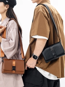Sac bandoulière unisexe en cuir mat avec sangle réglable pour extérieur et trajet quotidien