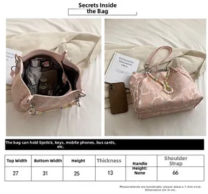 Detailed size chart and internal structure of the pink heart pattern tote bag