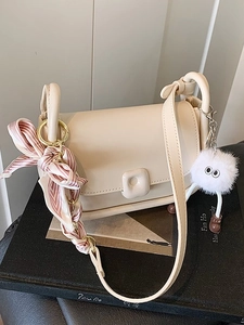 Borsa Quadrata Piccola da Donna in Pelle PU con Decorazione Sciarpa e Ciondolo Peluche Borsa a Tracolla Versatile Quotidiana
