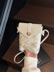 Women Vintage Embroidery Flower Butterfly Mini Crossbody Bag Heart Metal Buckle PU Leather Cell Phone Bag Small Square Bag