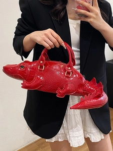 Borsa a mano creativa a forma di coccodrillo 3D rossa in pelle goffrata lucida
