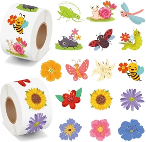 Détail du rouleau de 500 étiquettes autocollantes de 3,8 cm avec papillons et insectes