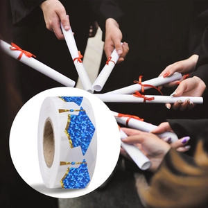500pcs graduation cap stickers with blue glitter finish for festive sealing and decor