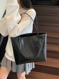 Sac fourre-tout noir minimaliste avec motif crocodile pour les cours ou le bureau