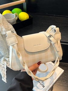 Sac à bandoulière beige à carreaux chic avec poignée tissée et style vintage élégant