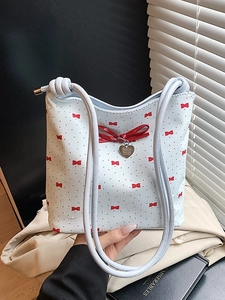 Sac seau bleu chic avec motif de nœuds rouges et pendentif en cœur pour femmes