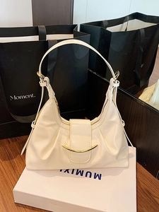 Sac Baguette Froncé Niche Française Mode Sac à Épaule en Cuir PU Brillant Avec Boucle en Métal Lune Rétro Petit Fourre-Tout