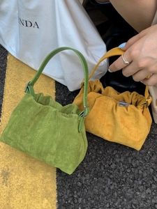 Vintage Matte PU Leather Bucket Bag For Women Retro Pleated Cloud Crossbody Bag Large Capacity Commute Single Shoulder Handbag