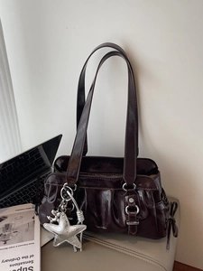 Trendy Ruched PU Leather Underarm Bag For Women Shiny Finish Shoulder Bag With Star Pendant Y2K Retro Street Style Handbag