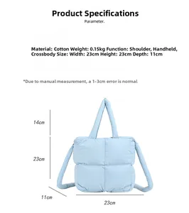 Dimensioni e specifiche del design funzionale della borsa tote trapuntata celeste