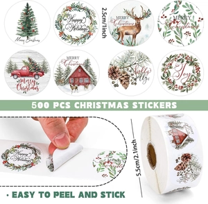 Détail du rouleau de 500 autocollants de Noël avec motifs cerfs et sapins festifs