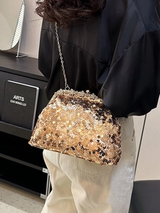 Sac coquille doré à paillettes élégant avec bandoulière chaîne et fermoir rétro