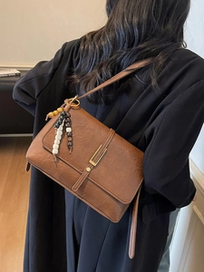 Sac à bandoulière marron rétro avec pompon en perles de bois colorées pour femme