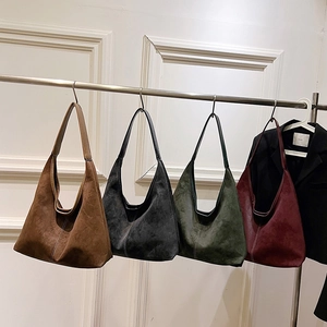 Bolso De Hombro Para Mujer Gran Capacidad Cuero PU Mate Bolso Hobo Vintage Con Costuras Blancas En Contraste Magnético
