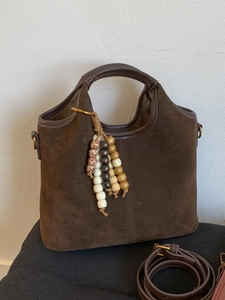 Sac Seau en Cuir PU Texture Daim Vintage pour Femmes Sac Cabas Minimaliste Avec Pendentif en Perles Sac à Bandoulière