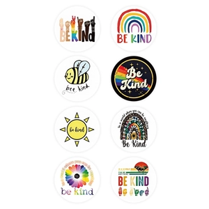 Rotolo da 500 adesivi Be Kind da 2,5 cm con motivi colorati di arcobaleno e fiori