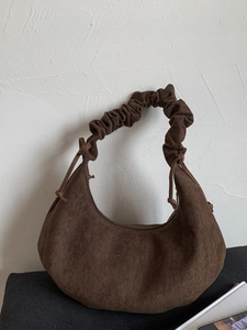 Damen Gerafft PU Leder Halbmond Achseltasche Große Kapazität Hobo Schultertasche Minimalistisch Geplooid Riemen Retro Handtasche