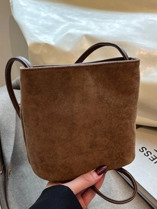 Sac Seau en Suède Vintage pour Femmes Imprimé Léopard Texture Dépolie Bandoulière Unique Sac Porté Épaule Minimaliste Urbain