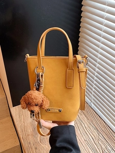 Sac Seau en Cuir PU Mode pour Femmes Grande Capacité Sac à Épaule Bandoulière Avec Pendentif Chien en Peluche Décoration Foulard