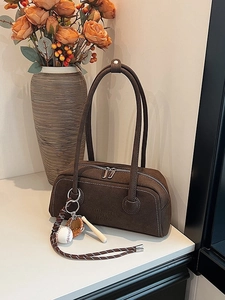 Vintage PU Mattierte Unterarmtasche Maillard Minimalistisch Reißverschluss Schulterhandtasche Mit Baseball-Anhänger Für Damen