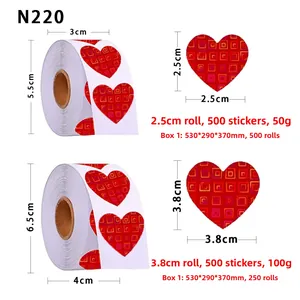 Detailed comparison of red holographic heart stickers in 2.5cm and 3.8cm sizes