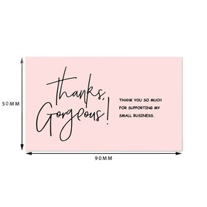 Roze bedankkaart voor zakelijk gebruik, afmetingen 90x50mm met elegante zwarte cursieve tekst