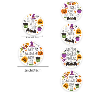 500 Halloween roll stickers featuring pumpkins and bats in 2.5cm and 3.8cm sizes