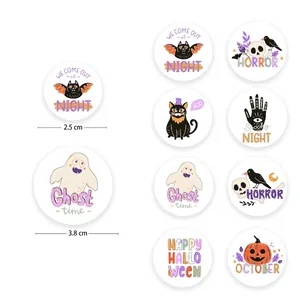 500 Halloween animal stickers roll with cartoon bats and pumpkins in 2.5cm and 3.8cm
