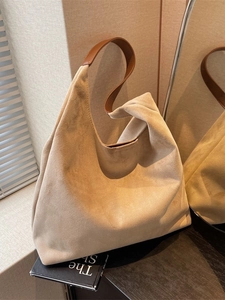 Vintage Large Capacity Suede Tote Bag For Women New Minimalist Frosted Shoulder Bag Solid Color Hobo Underarm Bag