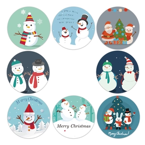 Weihnachtsaufkleber aus Kraftpapier mit 8 Motiven wie Weihnachtsmann und Schneemann