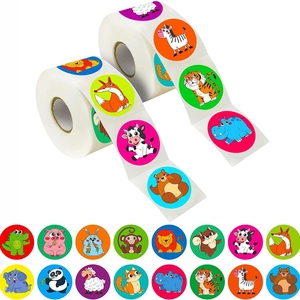 Roll of 500 animal reward stickers featuring 16 cartoon patterns for kids' decoration