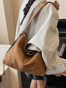 Borsa tote in ecopelle scamosciata caramello con chiusura magnetica da ufficio