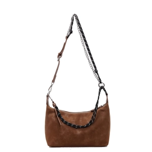 Borsa hobo in pelle scamosciata marrone con tracolla in corda e catena argento