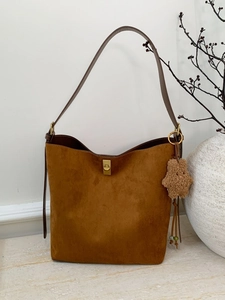 Vintage Large Capacity Frosted PU Leather Bucket Bag For Women Retro Solid Color Tote Shoulder Bag With Metal Lock Pendant
