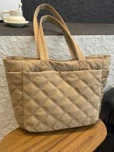Women Quilted Diamond Pattern Tote Bag Large Capacity Padded Shoulder Bag Versatile Daily Commute Travel Handbag
