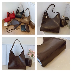 Détails des sacs cabas vintage en plusieurs couleurs avec breloques à pompons