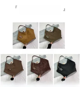 Détails des sacs fourre-tout rétro en daim imprimé léopard, marron, vert et noir chic