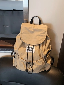 Sac à dos décontracté kaki à cordon en nylon avec grande capacité pour usage quotidien