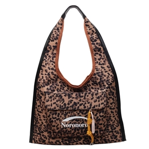 Fashionable leopard print hobo tote bag with large capacity and decorative tassel