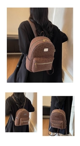 Détail du mini sac à dos imprimé léopard marron foncé avec fermetures éclair dorées