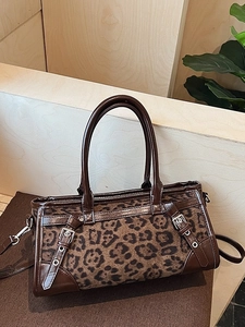 Sac Fourre-Tout Patchwork Vintage Imprimé Léopard Pour Femmes Grande Capacité Sac à Main Épaule Cuir PU Boucle Métallique