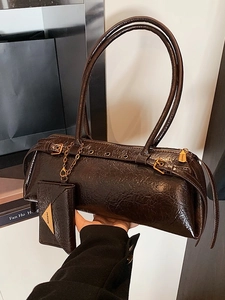 Sac Sous le Bras Vintage pour Femmes en Cuir PU Brillant Sac à Épaule Baguette Décor de Boucle en Métal Rétro Avec Porte-monnaie