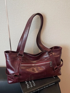 Classic burgundy retro faux leather tote bag with large capacity and shoulder straps