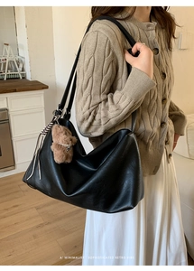 Black retro large tote bag in glossy leather with a cute plush bear pendant accessory