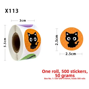 Dettaglio degli adesivi di Halloween con gatto nero da 2,5 cm con dimensioni del rotolo