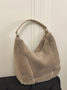Sac Seau en Fausse Fourrure pour Femmes Grande Capacité Tote en Peluche Sac à Bandoulière Hiver Souple Couleur Unie