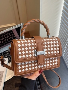 Petit Sac Carré Tissé Vintage pour Femmes Mode en Cuir PU Sac à Bandoulière Avec Boucle en Métal et Poignée Torsadée